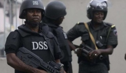 DSS Storm EFCC Lagos Office, Blocks Officers’ Access Into Building