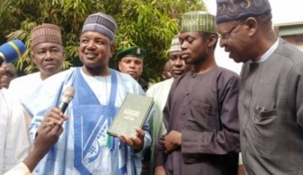 Man Who Charged At Buhari In viral video Apologises