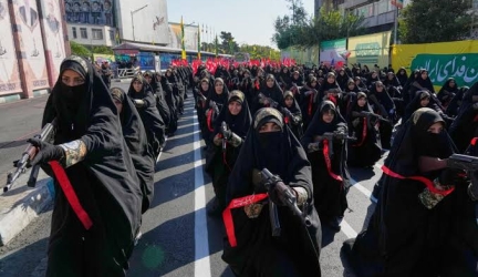 Hundreds of Thousands Rally in Tehran as Iran Mobilises Volunteers for Military Training