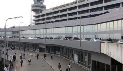 Ethiopian Airline’s Passenger slumps, dies at Lagos Airport